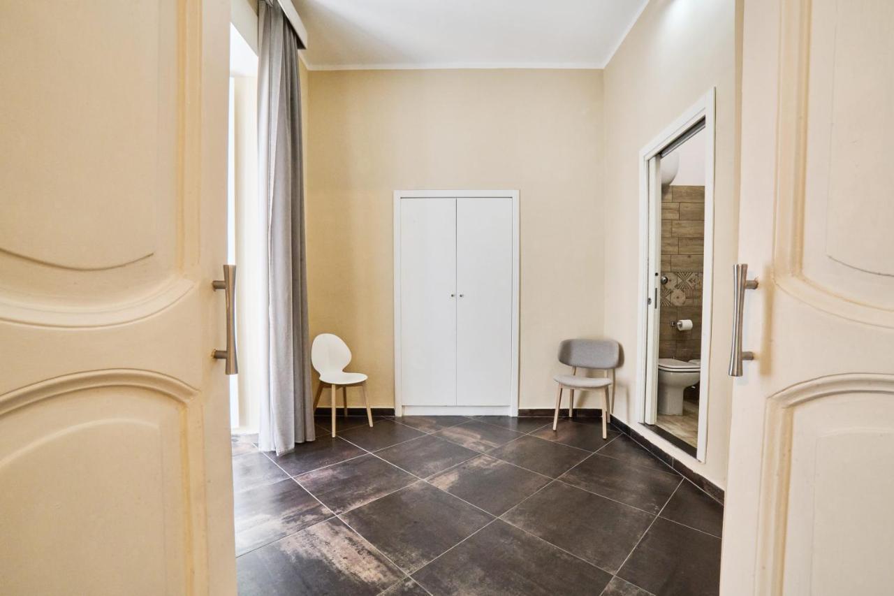 Via Niccolo Tommaseo 14 Apartamento Nápoles Exterior foto