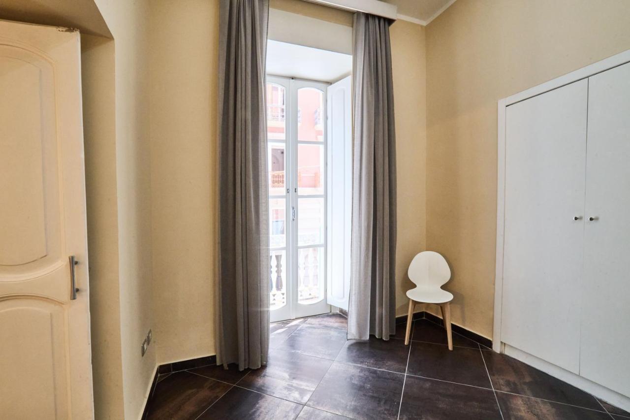Via Niccolo Tommaseo 14 Apartamento Nápoles Exterior foto